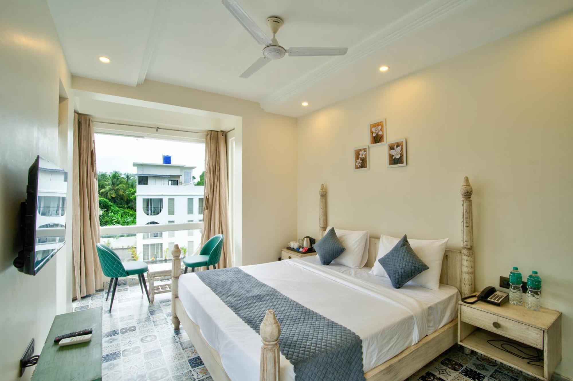 Goa Courtyard By The Porto Arpora Hotel Baga Exterior photo