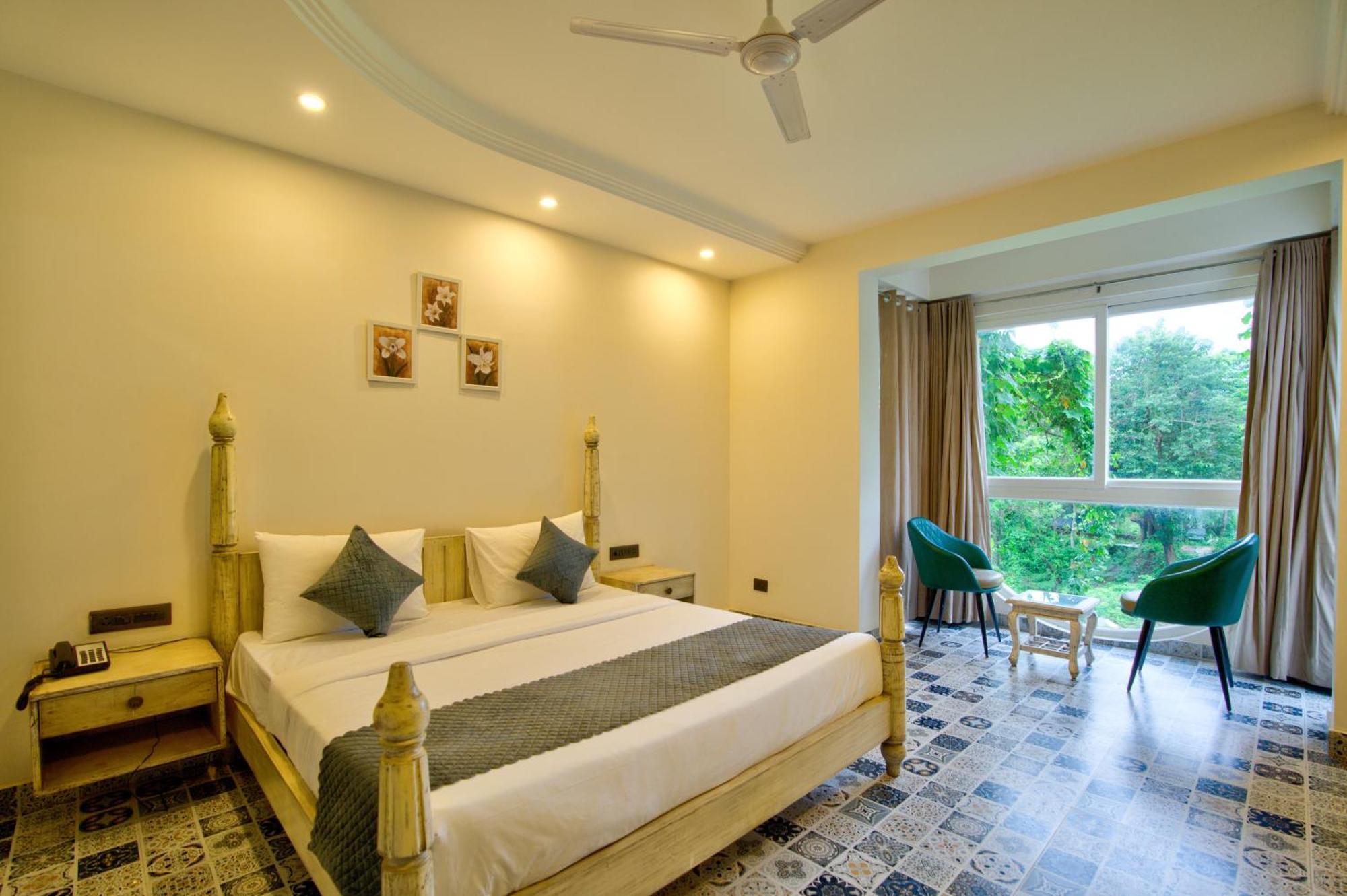 Goa Courtyard By The Porto Arpora Hotel Baga Exterior photo
